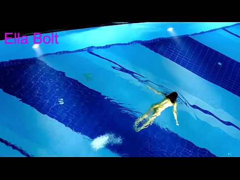 ❤️ मी पाहणे थांबवू शकत नाही, तरुण गोरा ELLA BOLT रिसॉर्ट पूलमध्ये नग्न पोहताना पकडला गेला ️❌ अश्लील mr.klassikaprint.ru ﹏